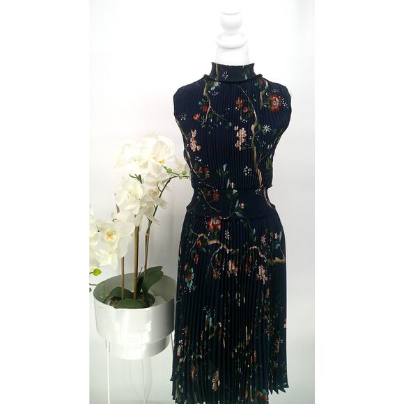 Nanette Lepore Navy Floral Sleeveless High Neck Pleated Smocked Dress Size 12 - Picture 1 of 9
